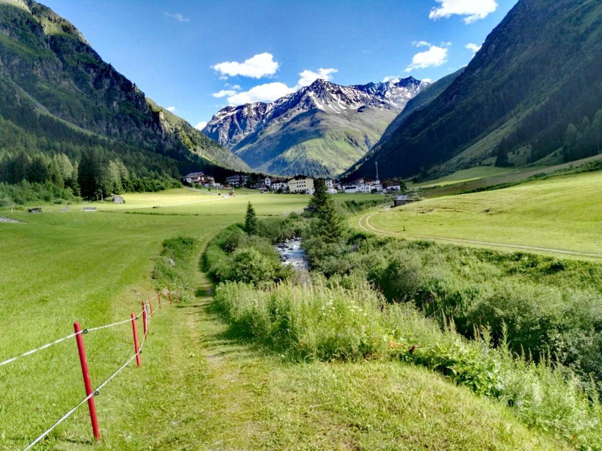 Ferienwohnung Haus Bergwind St. Leonhard im Pitztal Exterior foto