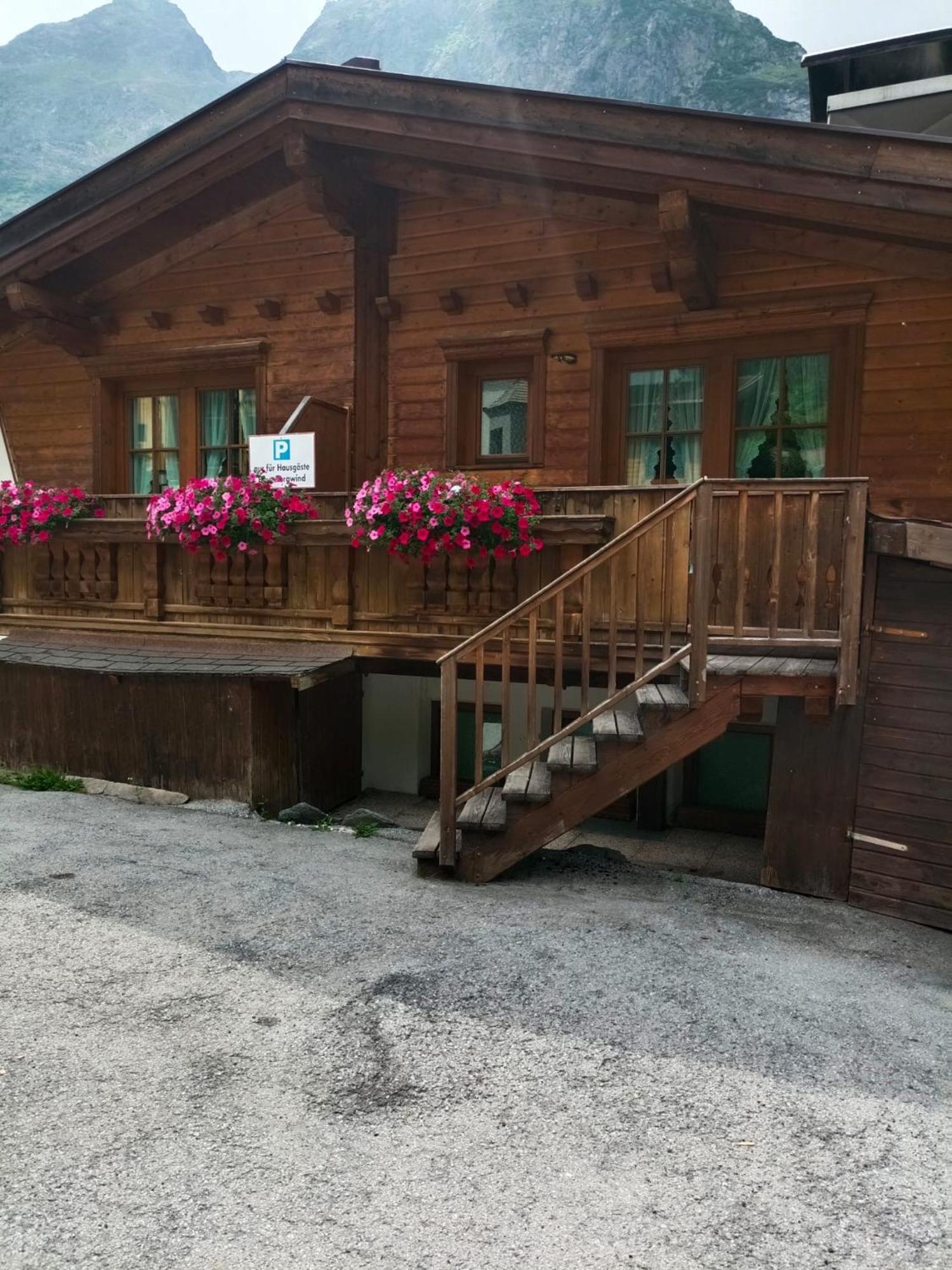 Ferienwohnung Haus Bergwind St. Leonhard im Pitztal Exterior foto